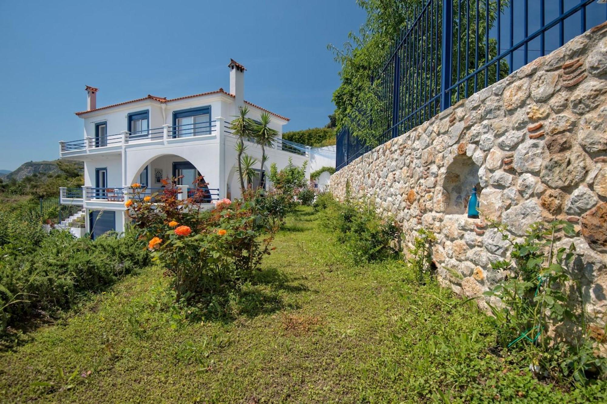 Blue Dream Seaside Villa With Superb Sea Views คีมี ภายนอก รูปภาพ